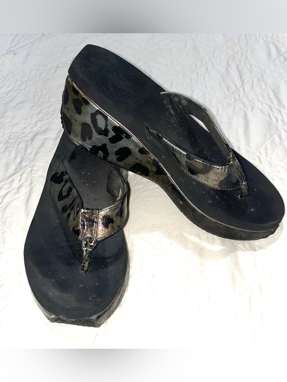 VOLATILE Thongs Slides Women Size 8